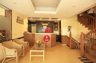 Нойда: Nirula's Hotel