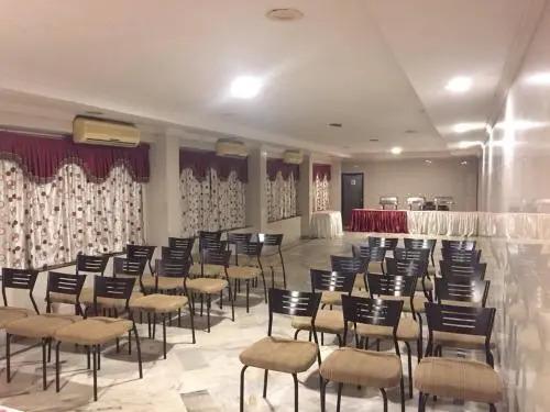 Висакхапатнам: Sarovar Hotel