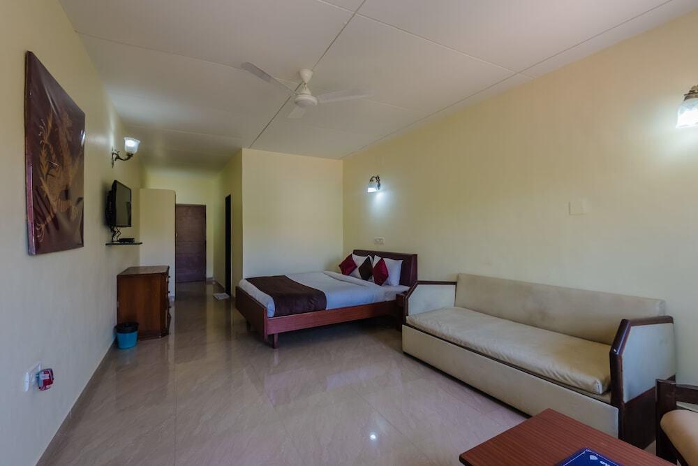 Лонавала: OYO 7647 Hotel Lions Den