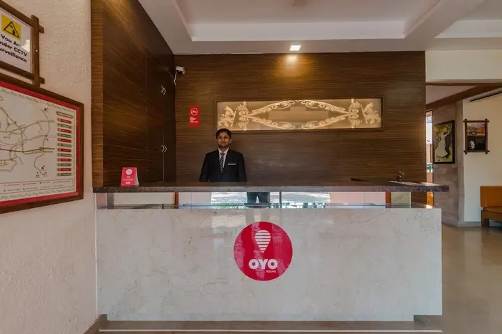 Лонавала: OYO 7647 Hotel Lions Den