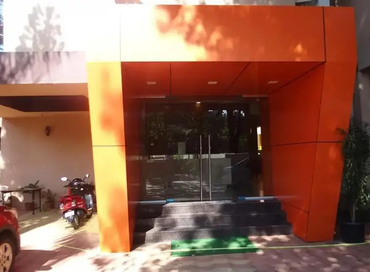 Лонавала: OYO 7647 Hotel Lions Den