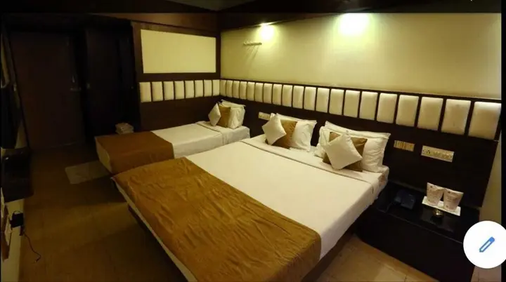 Индаур: Hotel Paradise