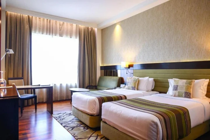 Солапур: Balaji Sarovar Premiere Solapur