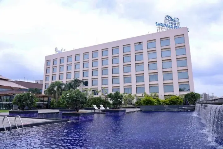 Солапур: Balaji Sarovar Premiere Solapur
