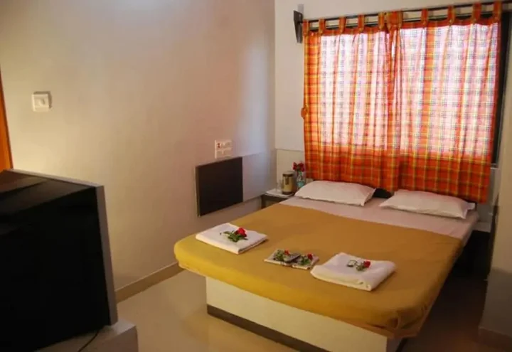 Ширди: Hotel Utsav
