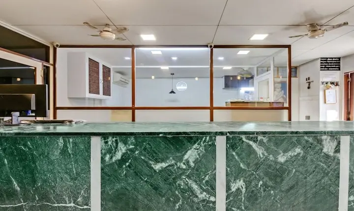 Сурат: Budget Inn Hotel Hospice