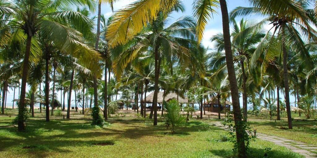 Payyanur: Neeleshwar Hermitage