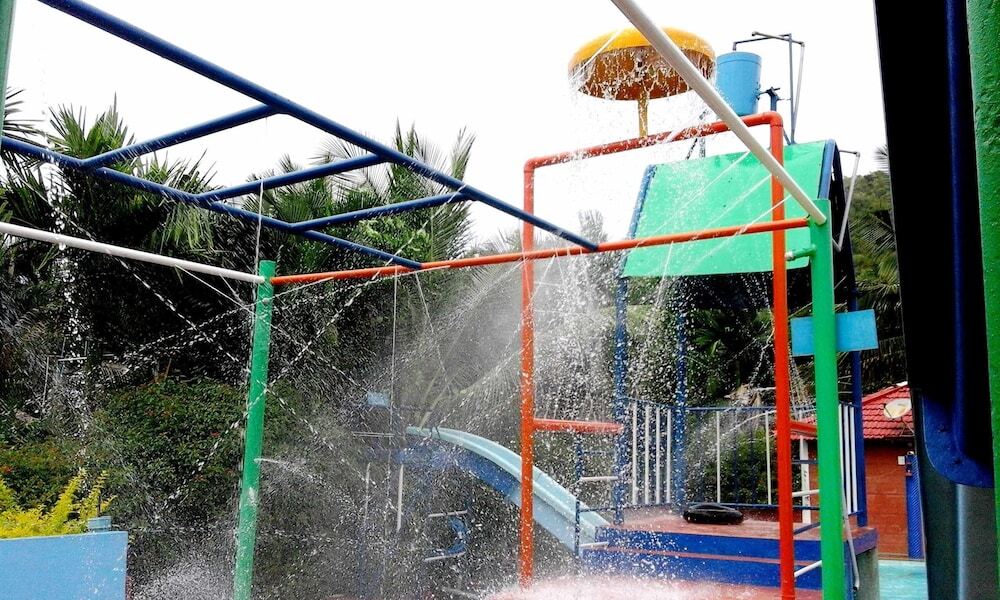 Кушалнагар: Coorg Jungle Kids Boutique Resort
