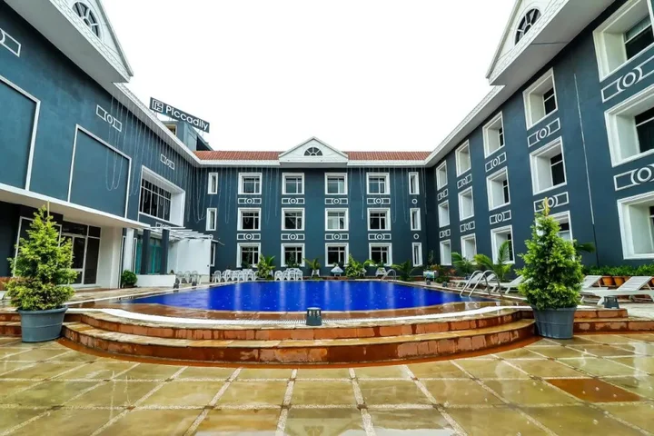 Райпур: Hotel Piccadily Raipur