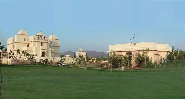 Кукас: Heritage Retreat