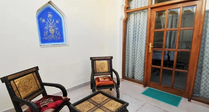 Кукас: Heritage Retreat