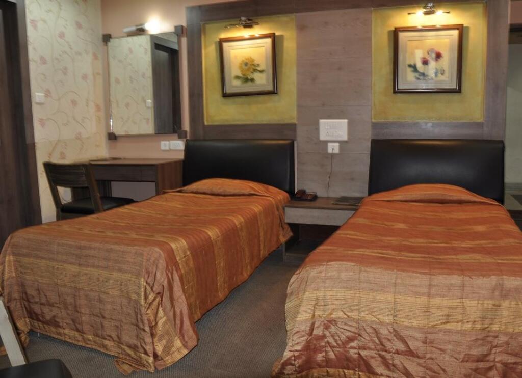 Шиллонг: Hotel Monsoon