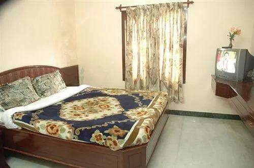 Eraniel: Hotel Parvathi Residency