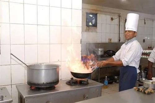 Eraniel: Hotel Parvathi Residency