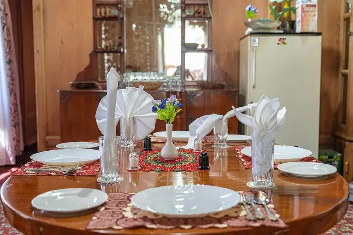 Шринагар: Kolu Group Of Houseboats