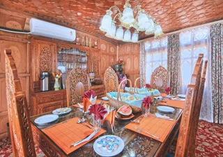 Шринагар: Kolu Group Of Houseboats