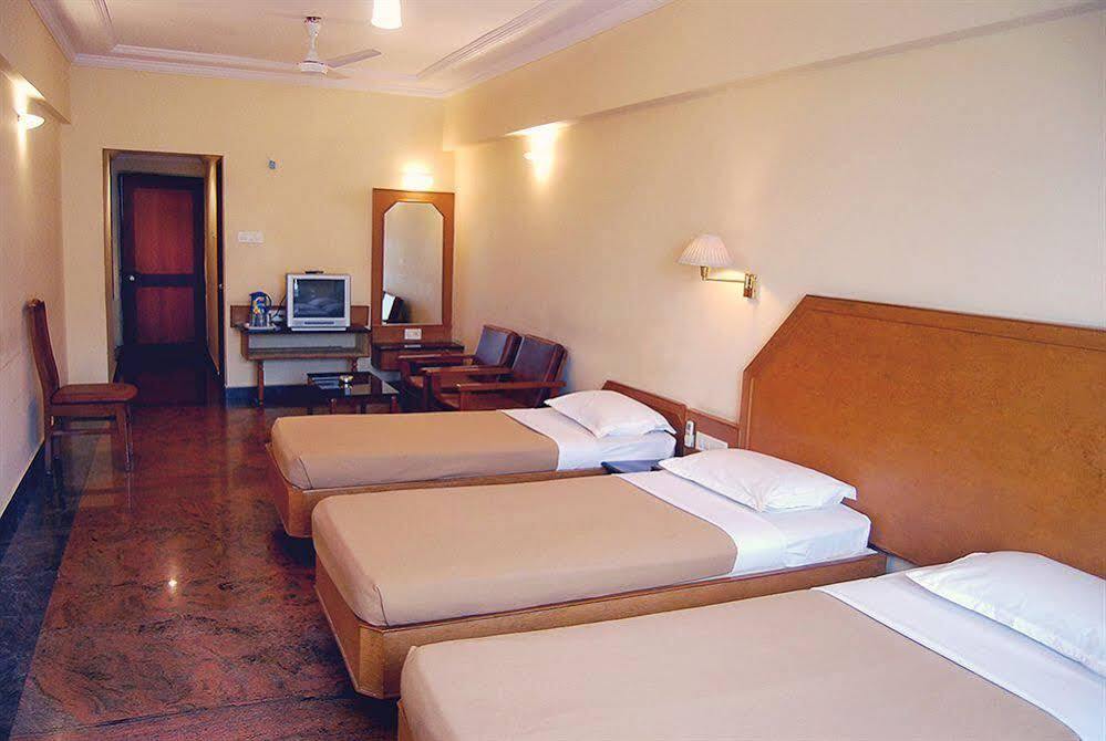 Бангалор: FabHotel Samrat Residency
