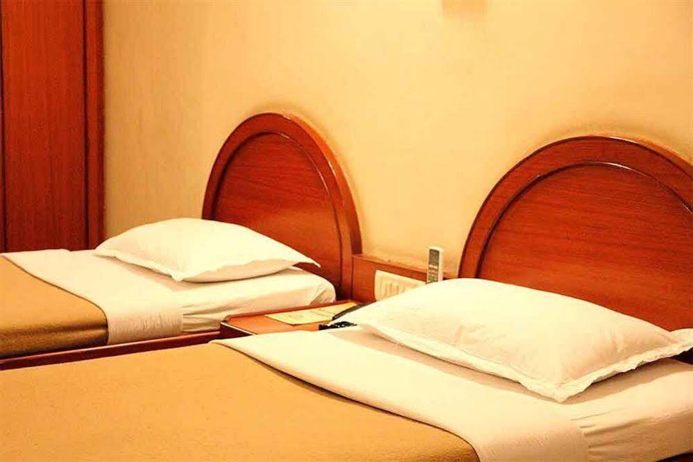 Бангалор: FabHotel Samrat Residency