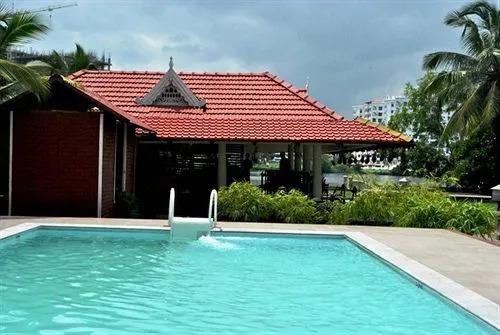 Эрамаллур: Ambadys Palmgrove Club