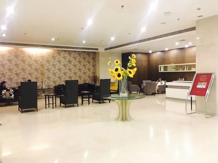 Фаридабад: Misaki Faridabad