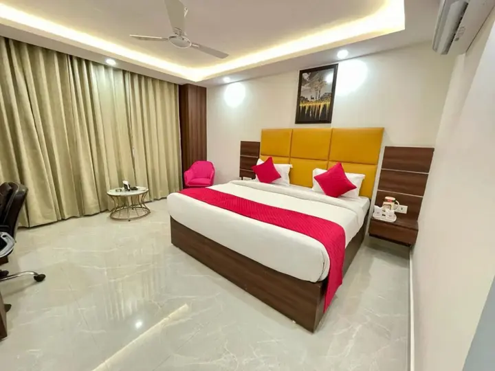 Фаридабад: Hotel Rajmandir