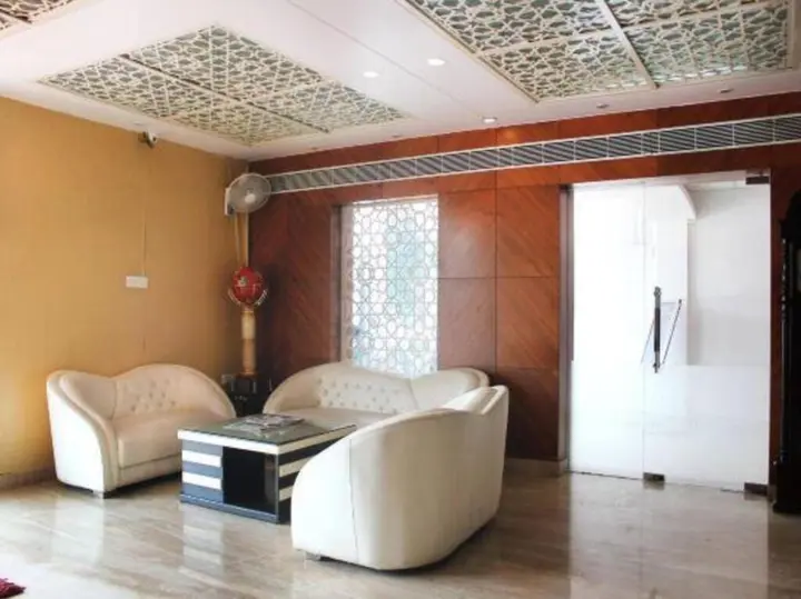 Фаридабад: Hotel Rajmandir