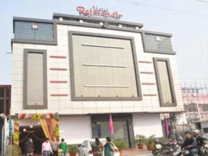 Фаридабад: Hotel Rajmandir