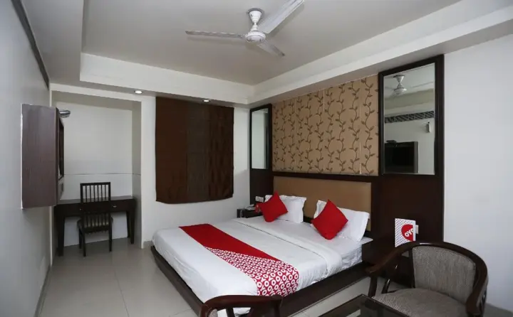 Газиабад: OYO 13758 XS Residency