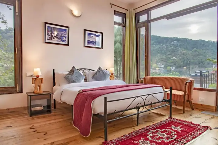 Казаули: Hotel Kasauli Woods