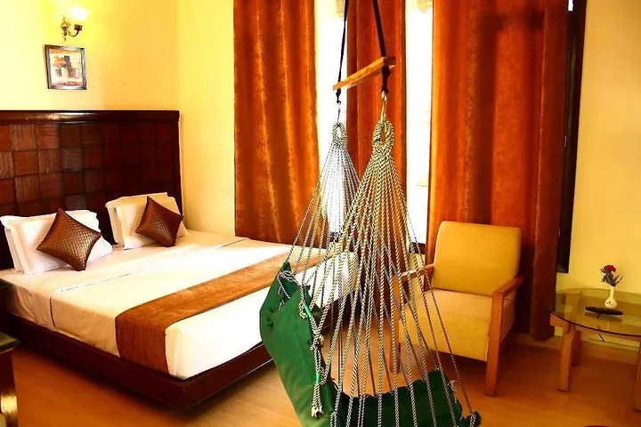 Казаули: Hotel Kasauli Woods