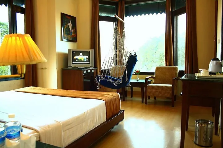 Казаули: Hotel Kasauli Woods