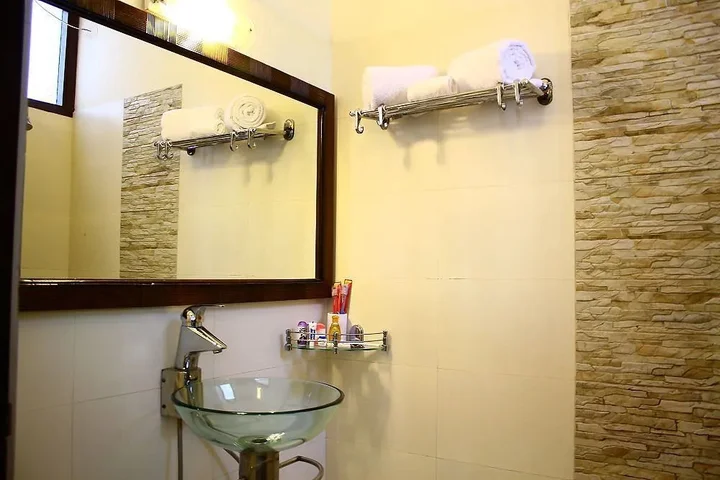Казаули: Hotel Kasauli Woods
