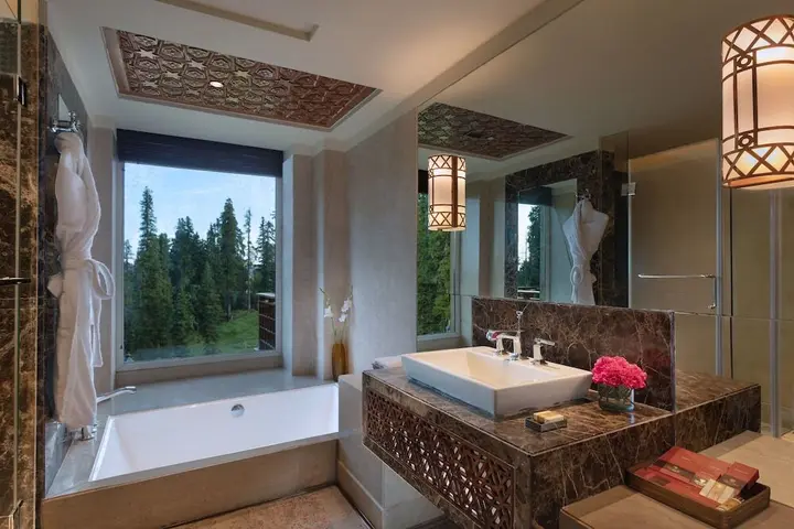 Гульмарг: The Khyber Himalayan Resort & Spa