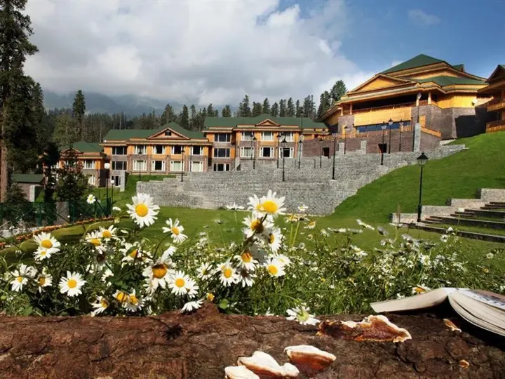 Гульмарг: The Khyber Himalayan Resort & Spa