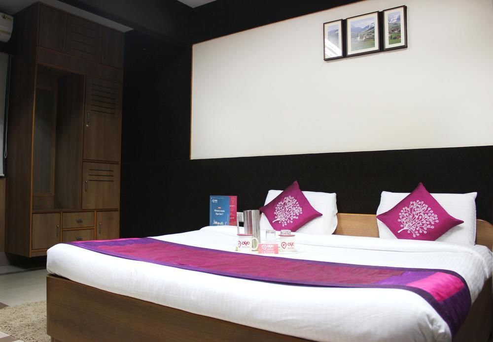 Бангалор: 1327 Inchara Hotel