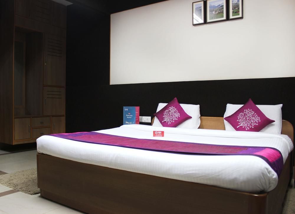 Бангалор: 1327 Inchara Hotel