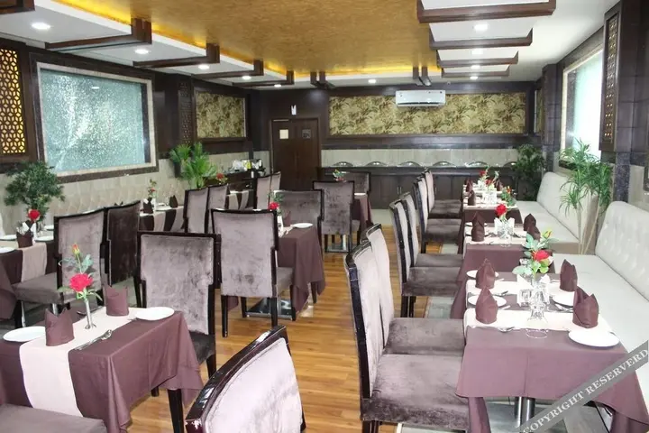 Катра: Hotel Katra Continental