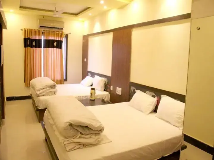 Рева: Hotel Star