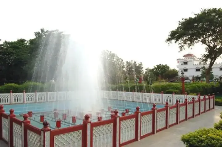 Шахджаханпур: Shakti Resort