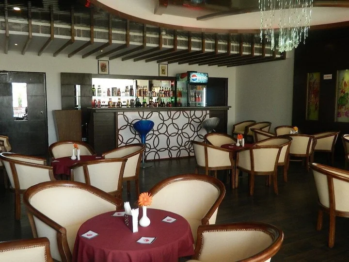 Гадаг: Keshav Clarks Inn