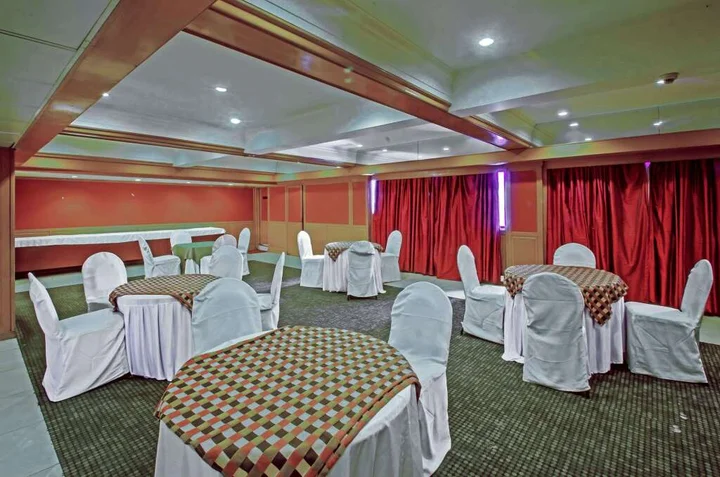 Нашик: Quality Inn Regency