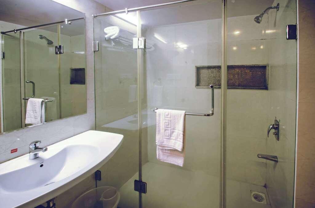 Нашик: Quality Inn Regency
