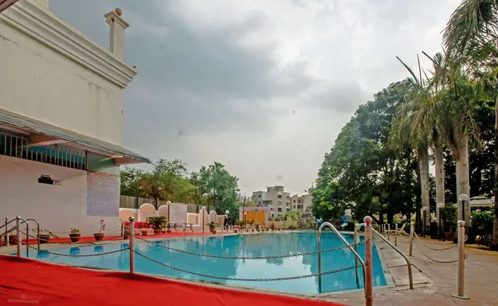 Нашик: Quality Inn Regency