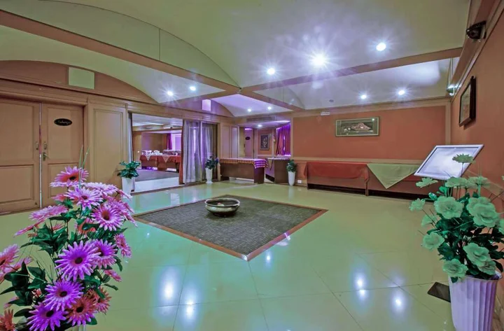 Нашик: Quality Inn Regency