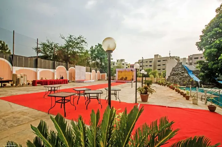 Нашик: Quality Inn Regency