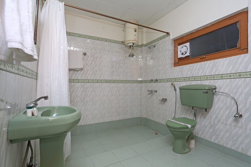 Манали: OYO 7138 Acharya Cottage