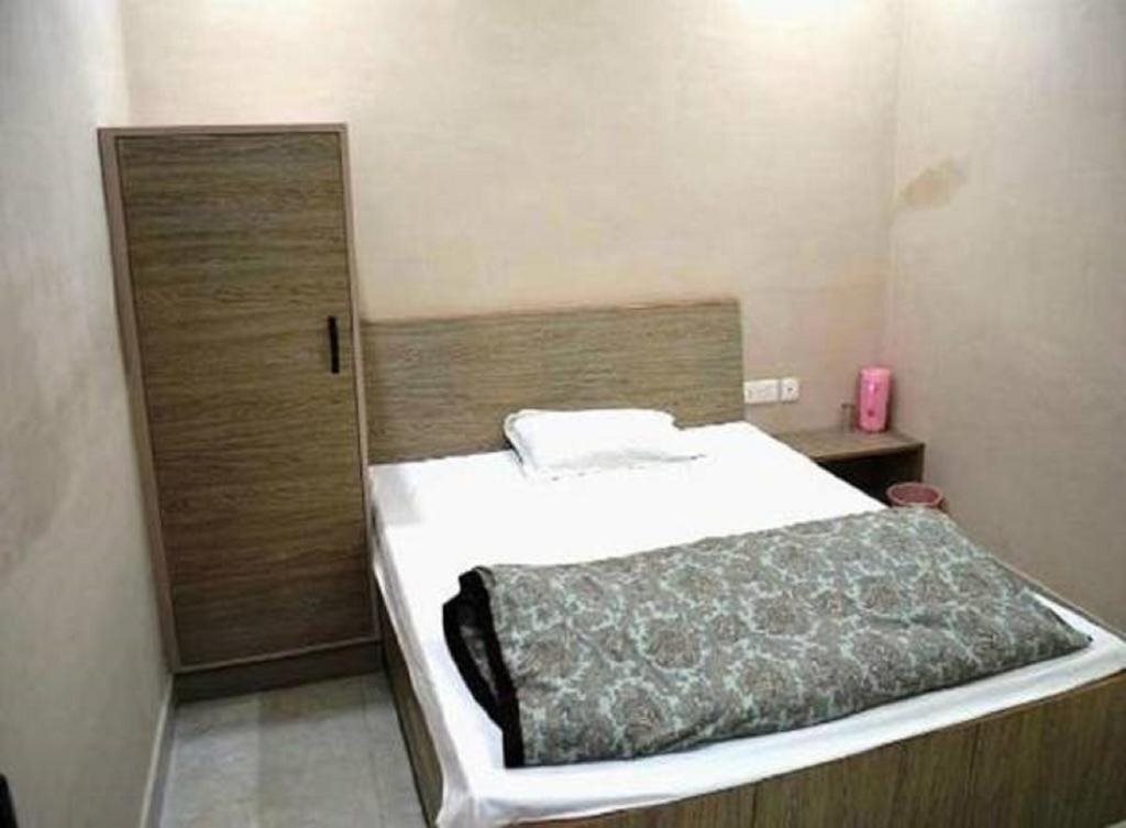 Агра: Hotel Jai Hind & Restaurant