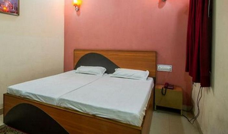 Агра: Hotel Jai Hind & Restaurant