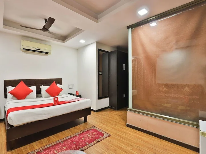 Вадодара: OYO 1635 Hotel Dash Continental