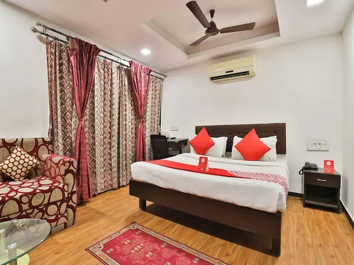 Вадодара: OYO 1635 Hotel Dash Continental